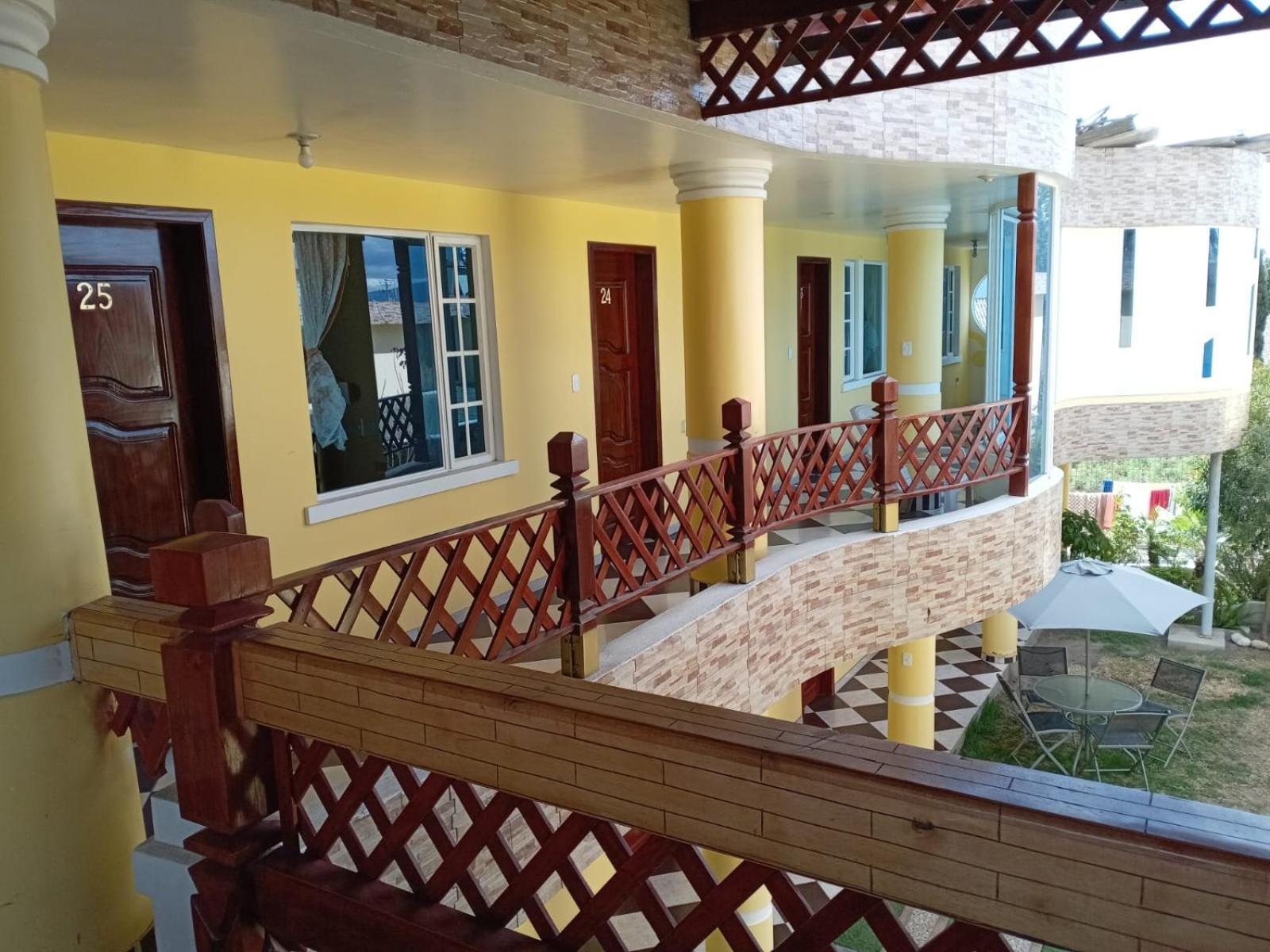 Hostal Mariscal Sucre Tababela Exterior foto